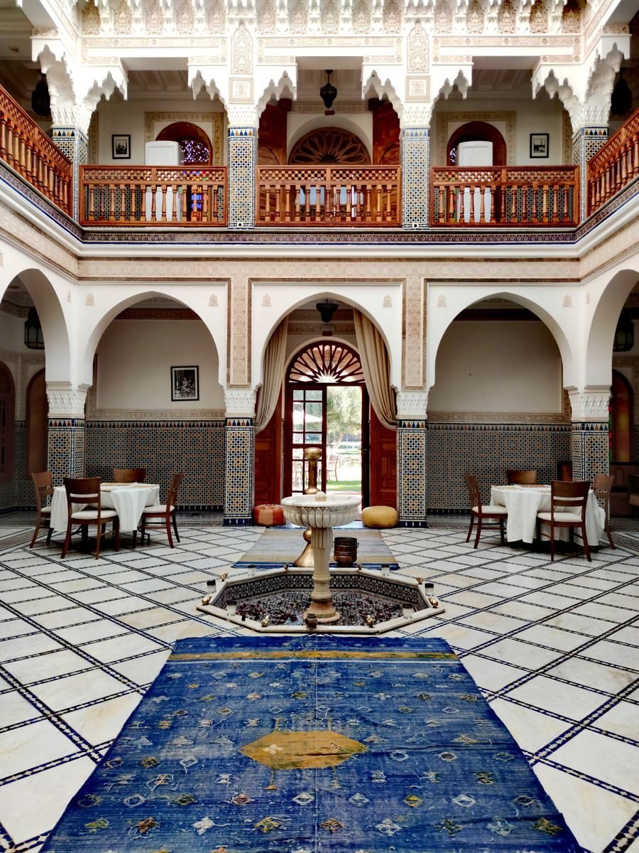 riad in marocco tradizionale con cortile interno